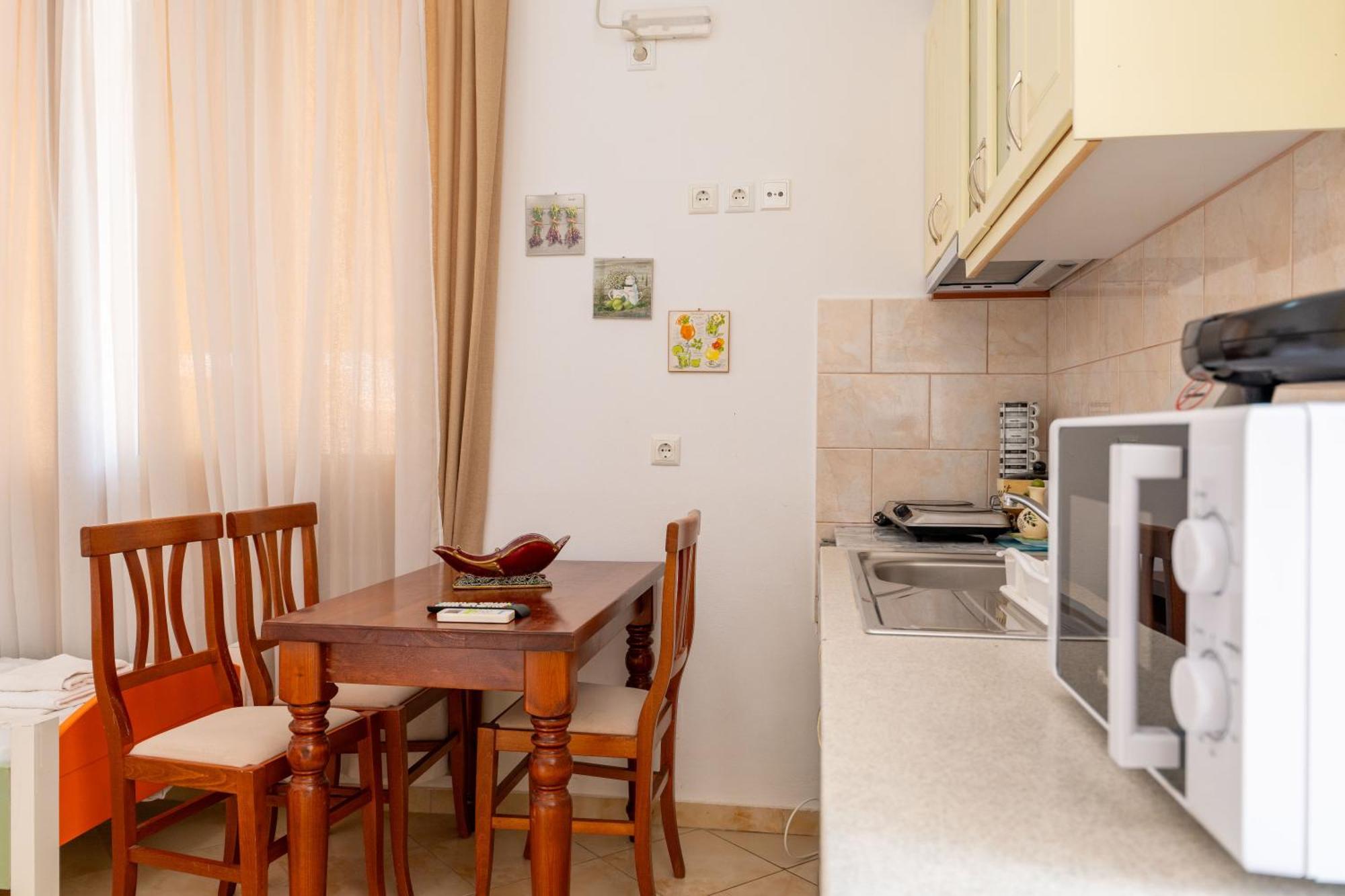 Cozy Apartments Downtown Ksamil Exterior photo
