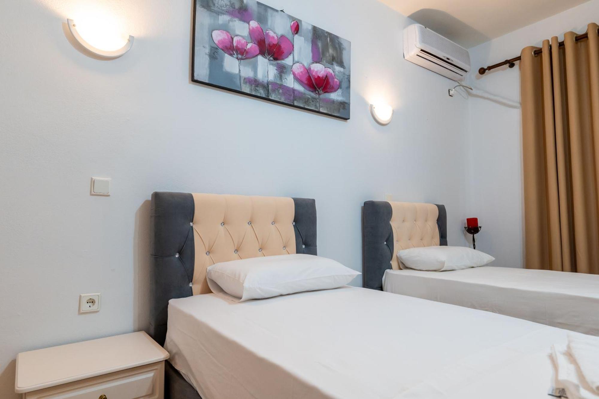 Cozy Apartments Downtown Ksamil Exterior photo